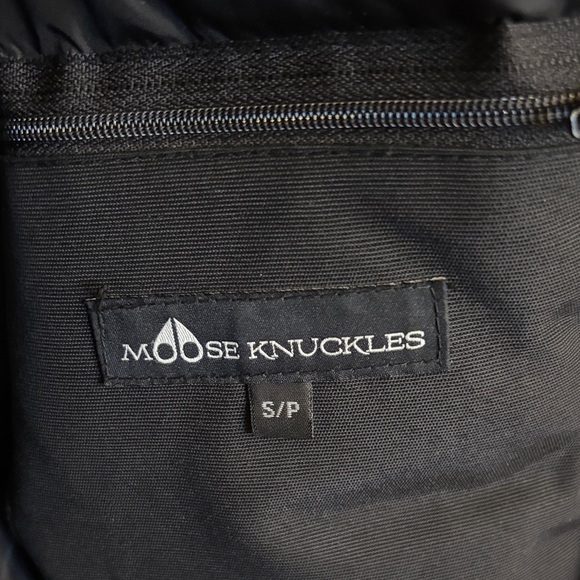 Moose Knuckles Black Ski Jacket with White Fur Trim size small - Picture 9 of 12